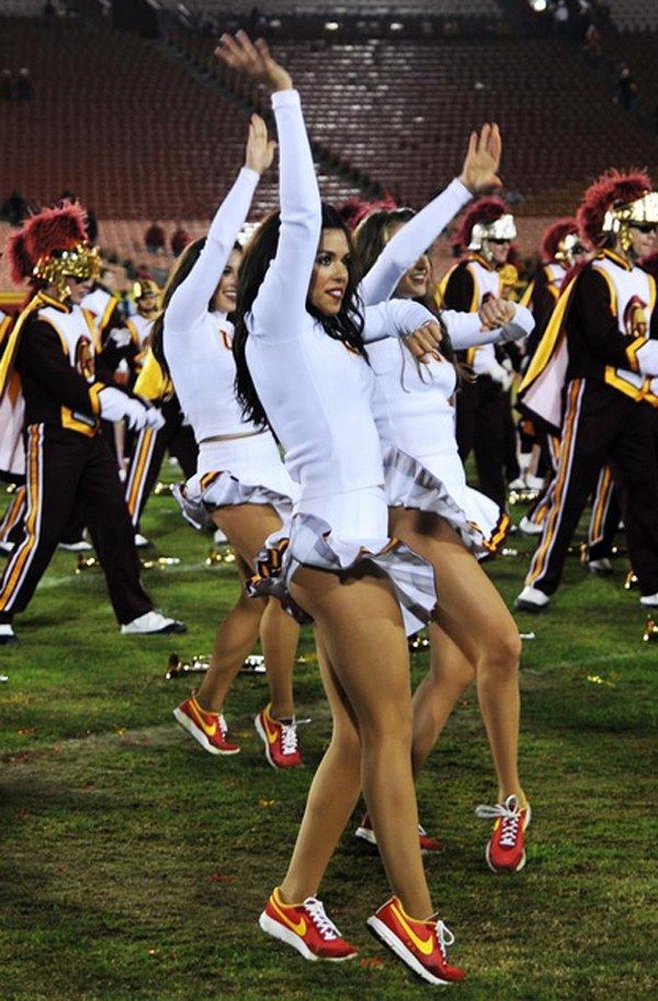 Stanford cheerleaders nudes.