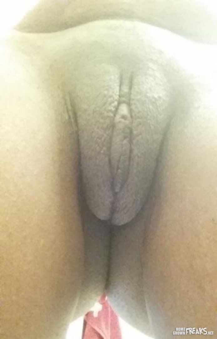 Sexy light skin pussy lips